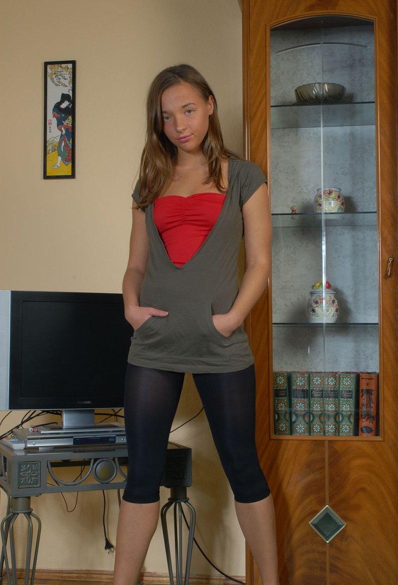 Евгеша, 23 года, 9 размер груди